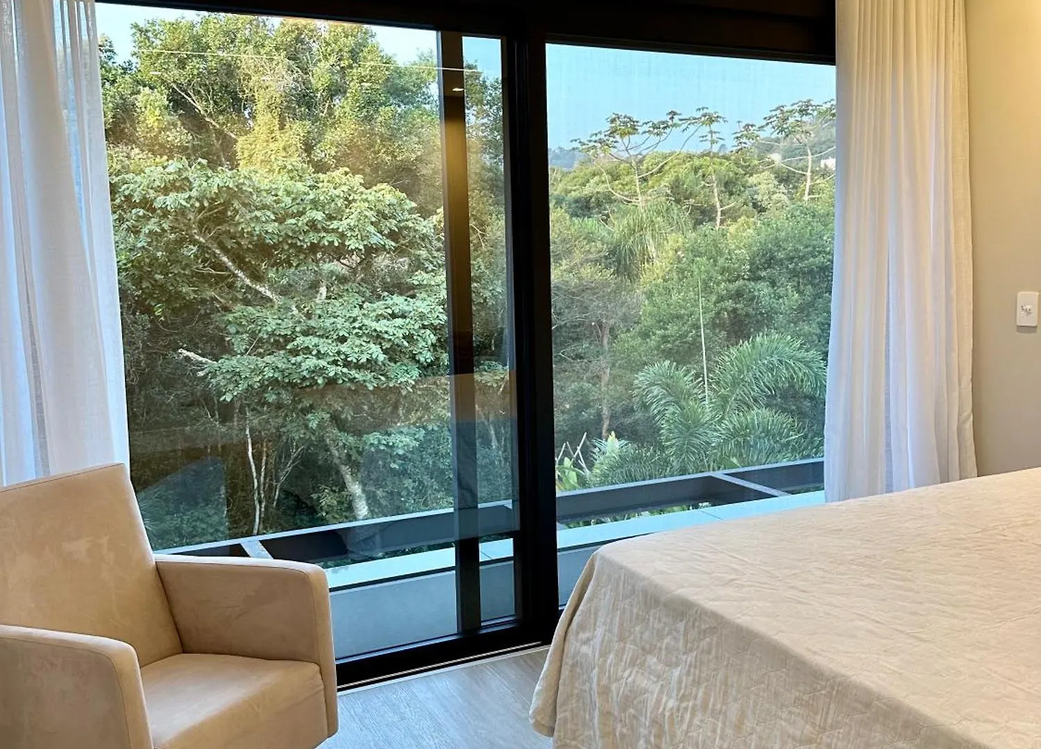 Jurere Beach Villa - Piscina Jacuzzi Sauna Флорианополис