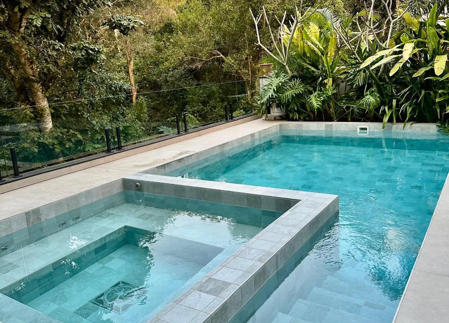 Jurere Beach Villa - Piscina Jacuzzi Sauna Флорианополис